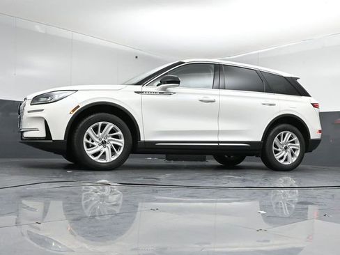 Used 2023 Lincoln Corsair AWD image 35