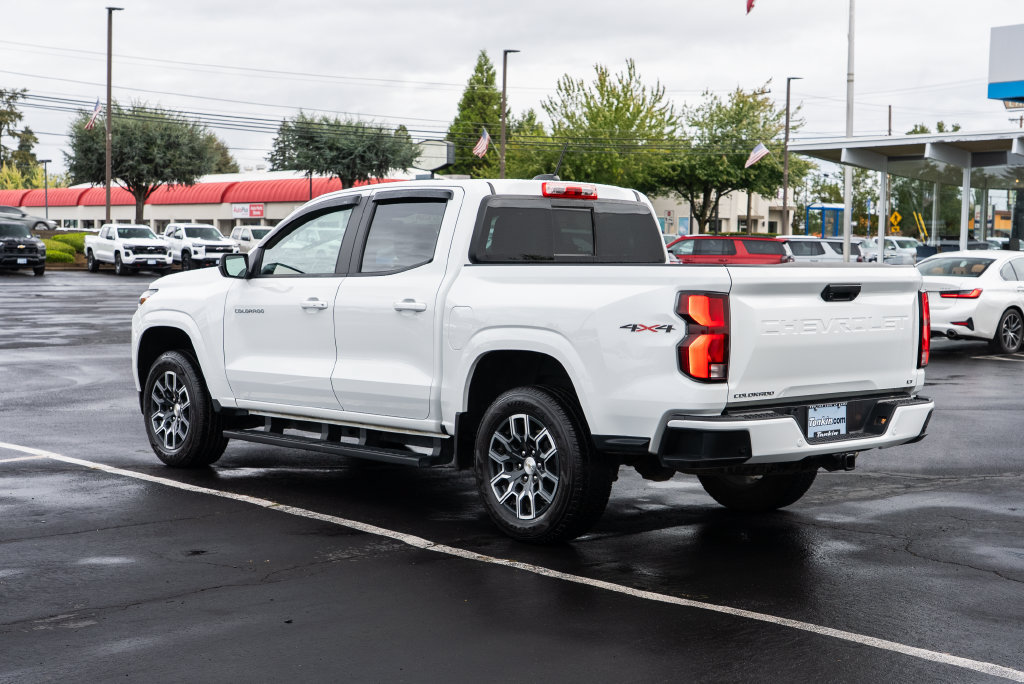 Used 2024 Chevrolet Colorado LT w/ LT Convenience Package III AWD/4WD image 4