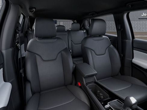 New 2026 Jeep Compass Limited AWD/4WD image 16