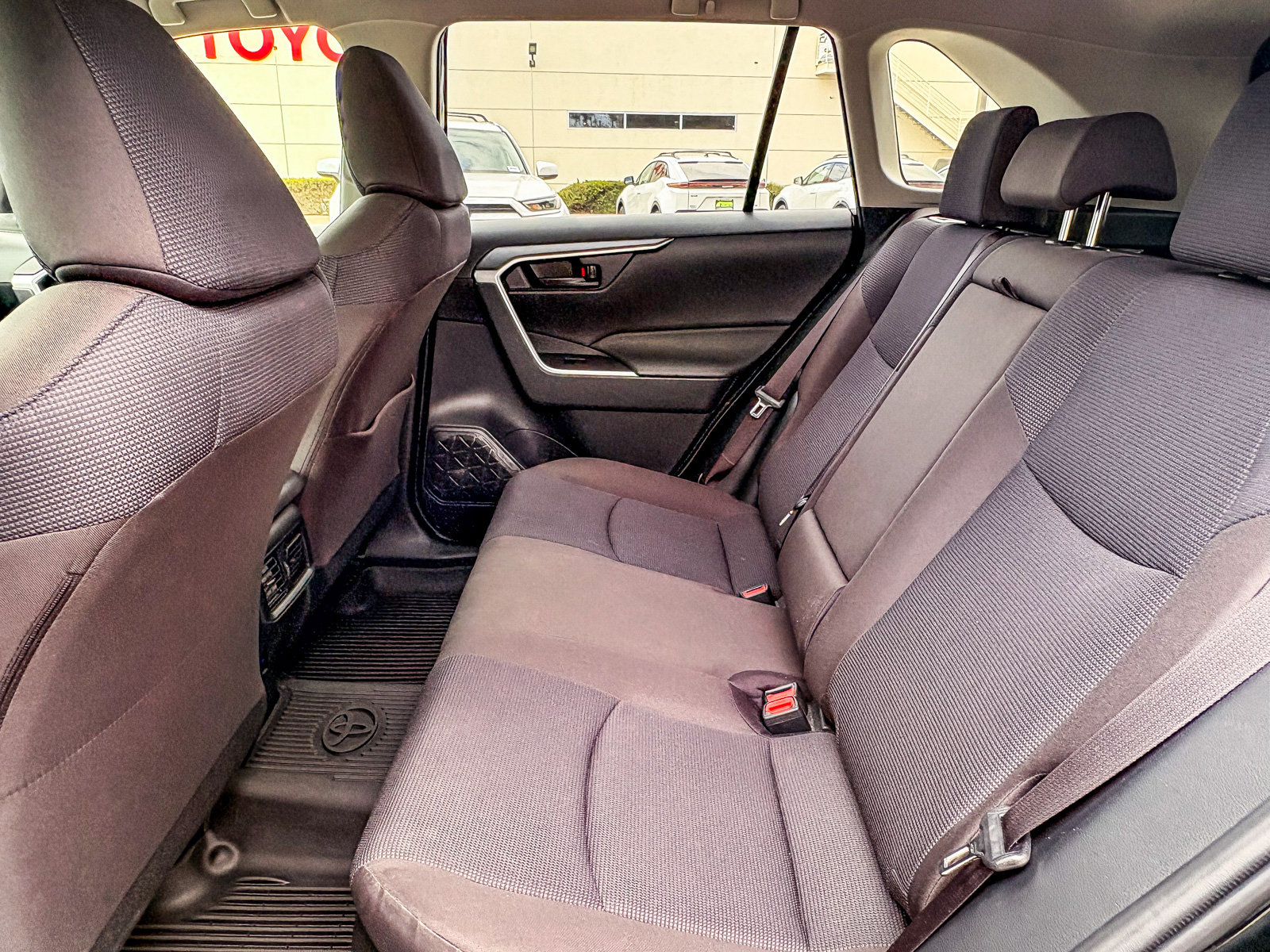 Certified 2025 Toyota RAV4 LE AWD/4WD image 18