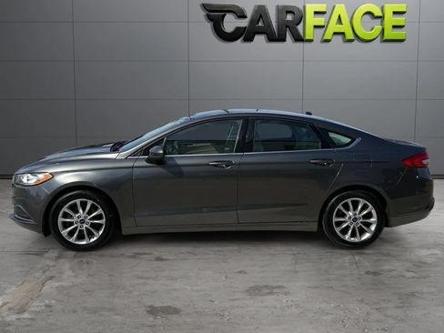 Used 2017 Ford Fusion SE w/ Fusion SE Technology Package FWD image 6