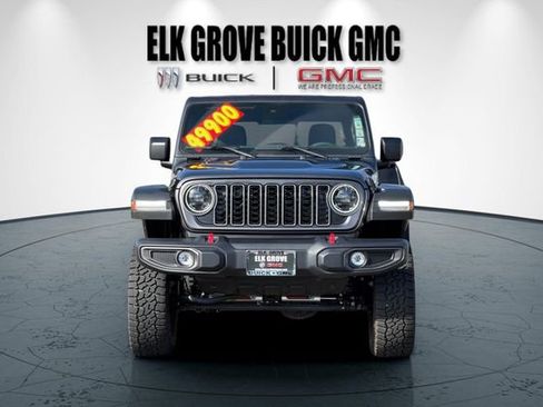 Used 2025 Jeep Gladiator Rubicon w/ Convenience Group image 9