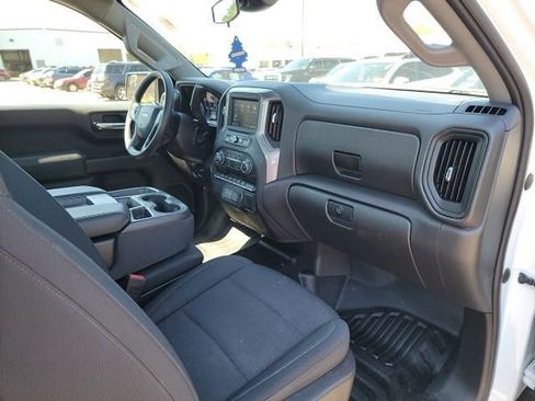 Used 2022 Chevrolet Silverado 1500 W/T RWD image 9