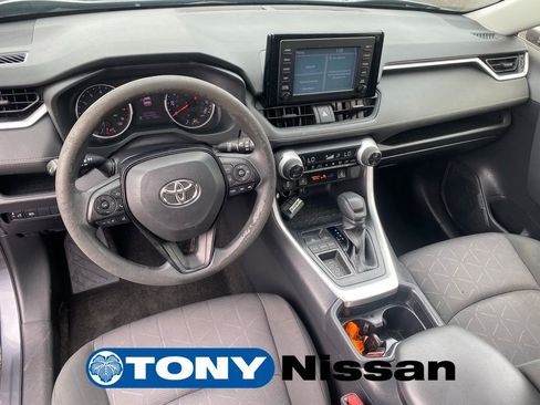 Used 2019 Toyota RAV4 XLE FWD image 30