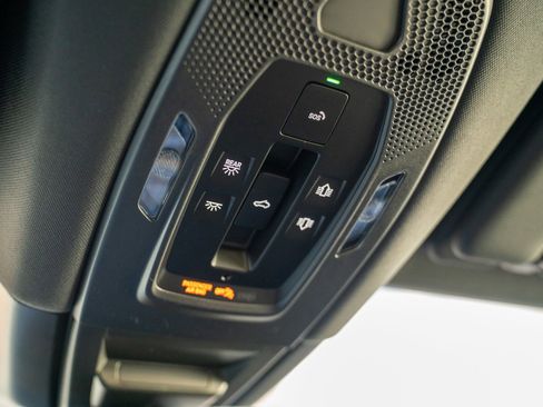 Certified 2026 Porsche Cayenne AWD/4WD image 21