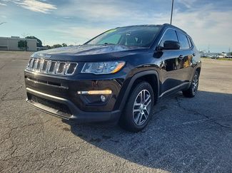 Used 2019 Jeep Compass Latitude FWD video 2