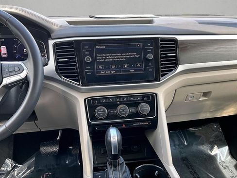 Used 2023 Volkswagen Atlas SE FWD image 8