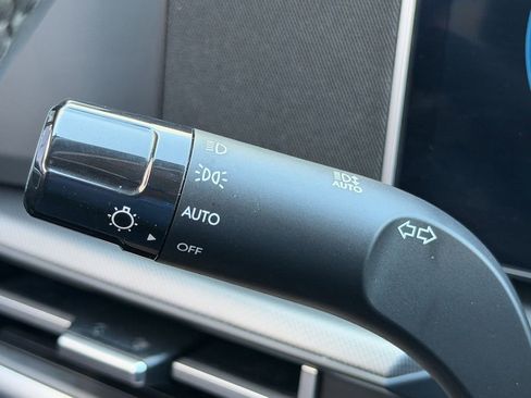 Used 2025 Hyundai Santa Fe SEL image 24