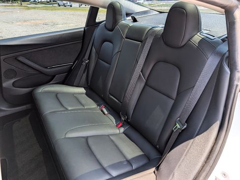 Used 2023 Tesla Model 3 Standard Range RWD image 18