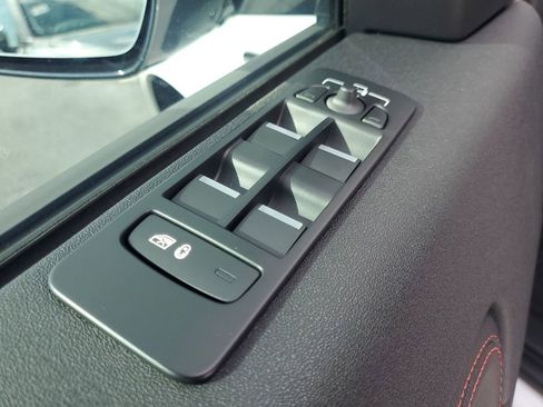 Used 2023 Land Rover Discovery Sport S R-Dynamic image 20