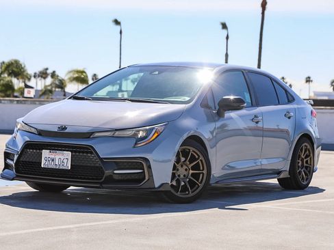 Certified 2022 Toyota Corolla SE image 1