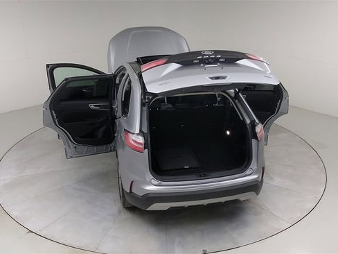 Certified 2022 Ford Edge SEL w/ Convenience Package image 50