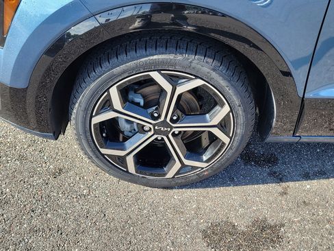 Certified 2023 Kia Niro EX Touring FWD image 37