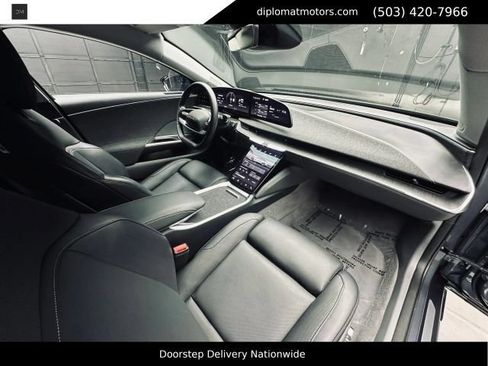 Used 2025 Lucid Air Pure RWD image 19
