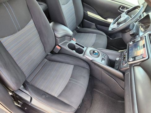 Used 2024 Nissan Leaf S FWD image 11
