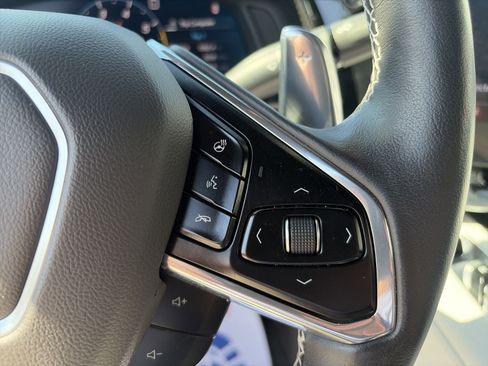 Used 2020 Chevrolet Corvette Stingray Preferred Cpe w/ 2LT Preferred Equipment Group RWD image 47