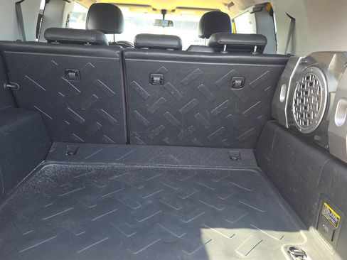 Used 2007 Toyota FJ Cruiser 4WD image 18