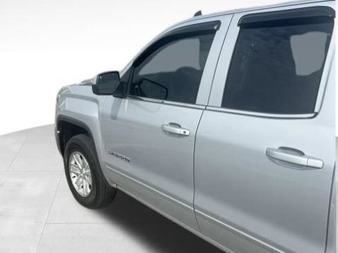 Used 2018 GMC Sierra 1500 SLE w/ SLE Value Package AWD/4WD image 10
