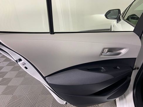 Used 2021 Toyota Corolla LE image 22