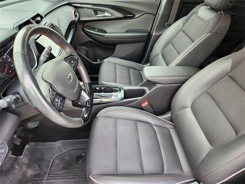 Used 2022 Chevrolet TrailBlazer RS w/ Convenience Package FWD image 4