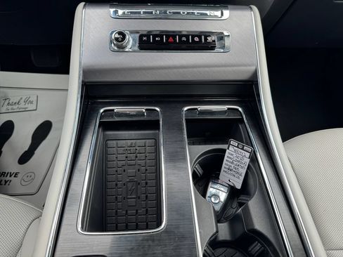 Used 2025 Lincoln Aviator AWD w/ Equipment Group 101A image 33