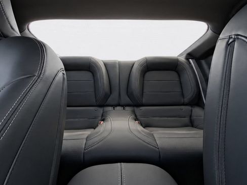 Used 2025 Ford Mustang GT Premium RWD image 17