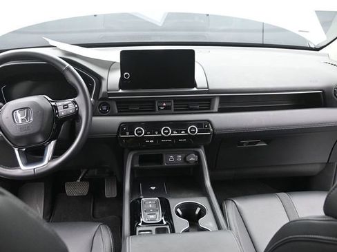 Used 2025 Honda Pilot EX-L image 26