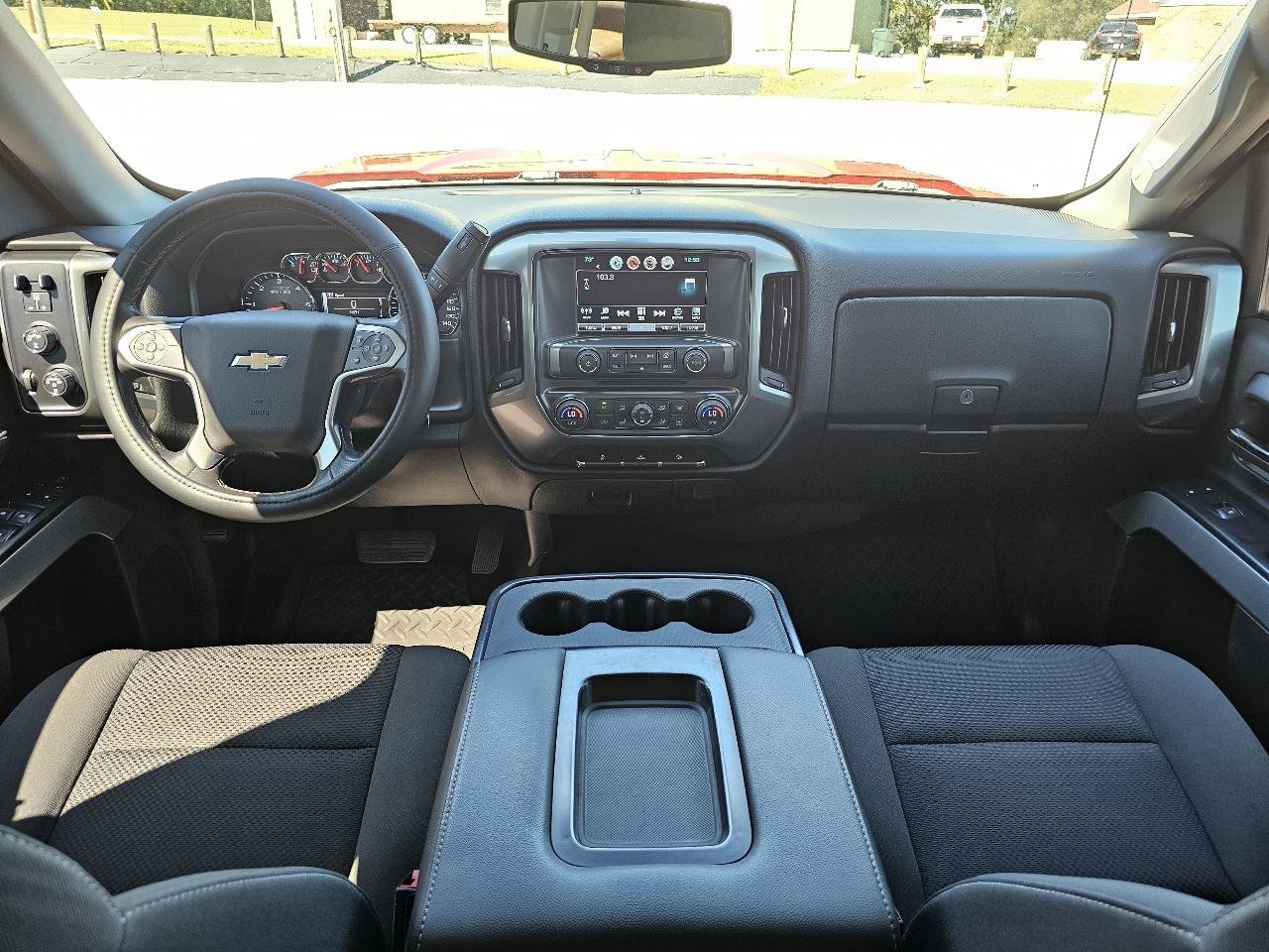 Used 2018 Chevrolet Silverado 1500 LT w/ Texas Edition AWD/4WD image 39