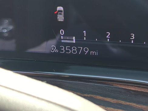 Certified 2022 Cadillac Escalade Luxury AWD/4WD image 11