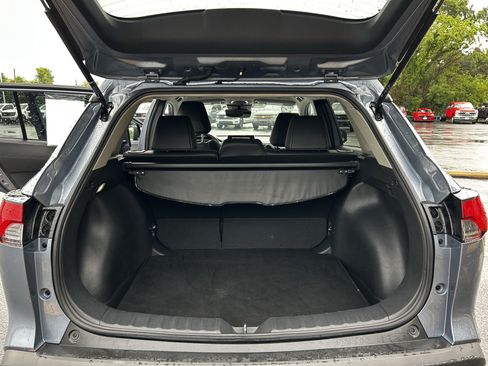 Used 2025 Toyota Corolla Cross XLE FWD image 19