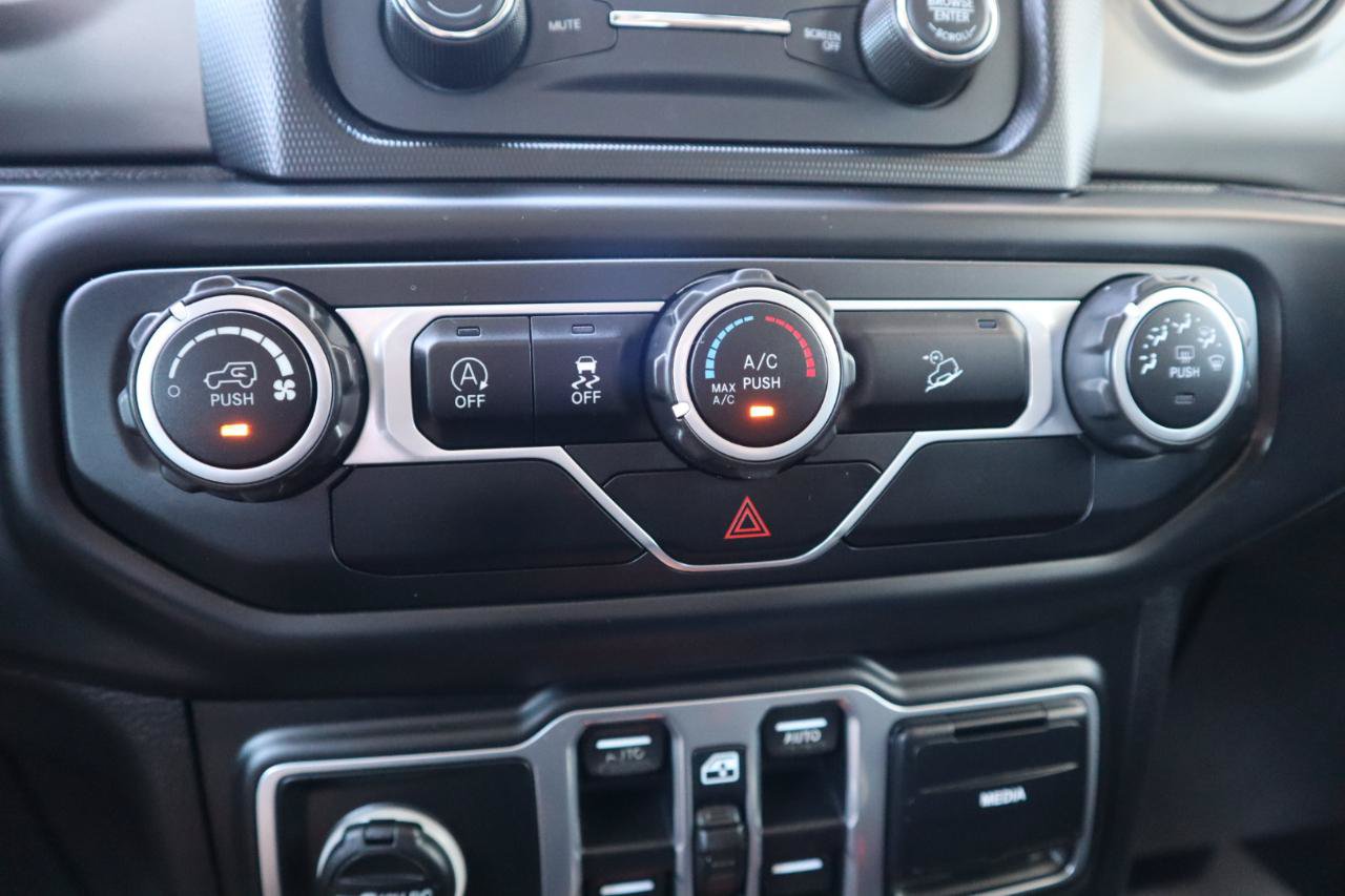 Used 2018 Jeep Wrangler Unlimited Sport S AWD/4WD image 65