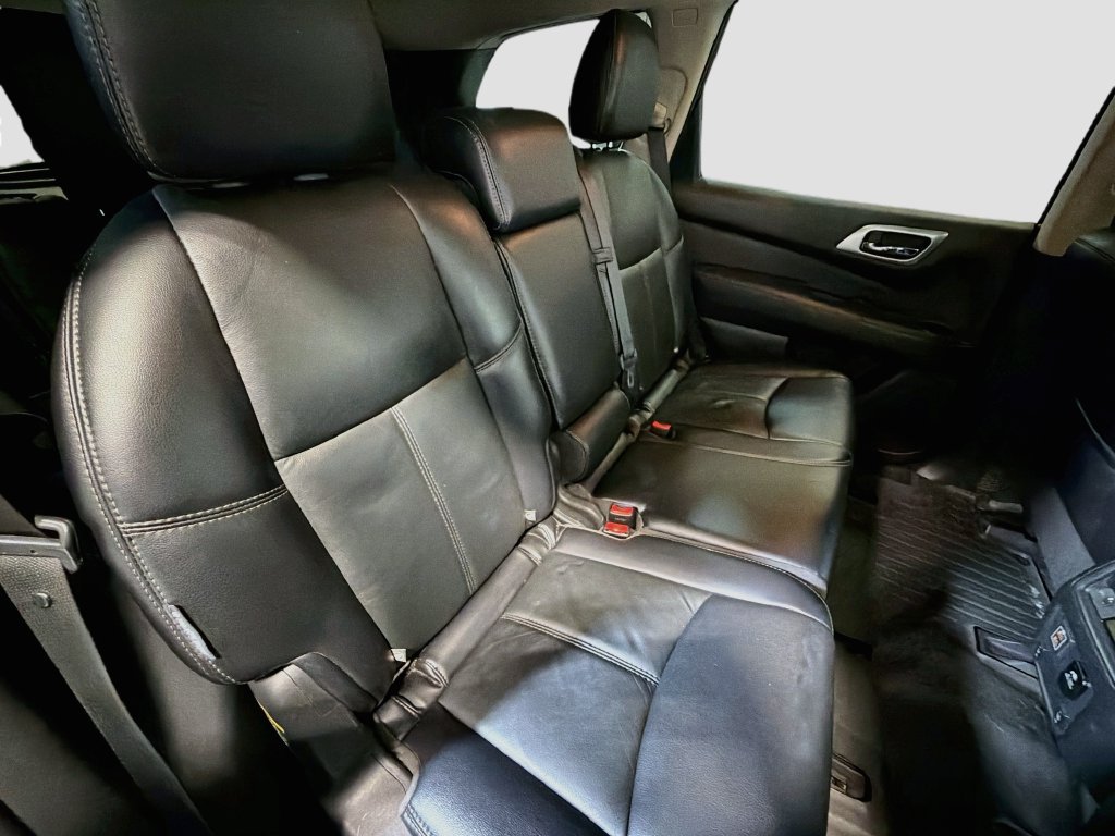 Used 2018 Nissan Pathfinder SL FWD image 24