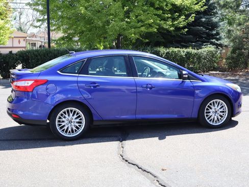 Used 2014 Ford Focus Titanium FWD image 4