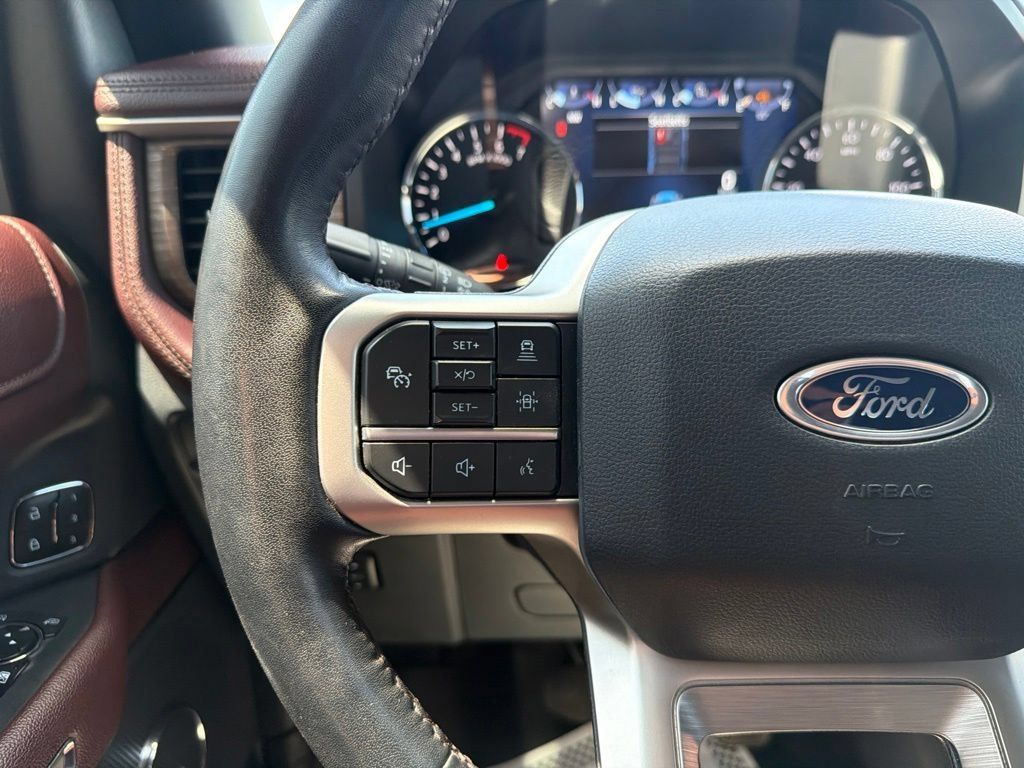 Used 2023 Ford Expedition Limited AWD/4WD image 13