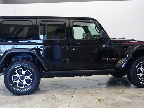 Used 2021 Jeep Wrangler Unlimited Rubicon w/ Uconnect 4C Nav & Sound Group AWD/4WD image 6