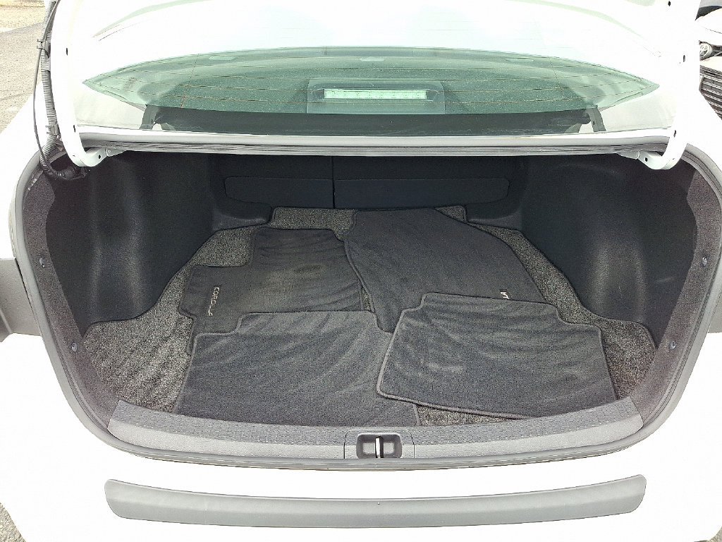 Certified 2021 Toyota Corolla LE w/ LE Premium Package FWD image 31