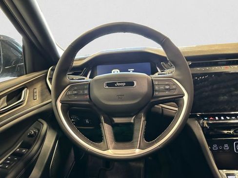 New 2026 Jeep Grand Cherokee Limited image 14