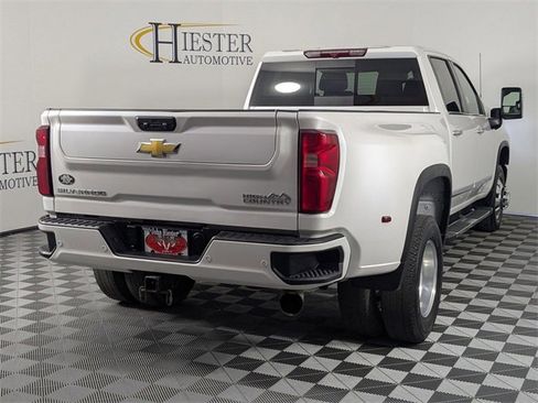 Used 2024 Chevrolet Silverado 3500 High Country image 7