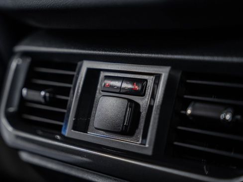 Used 2023 Ford F150 Lariat w/ Equipment Group 502A High image 41