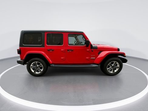 Used 2019 Jeep Wrangler Unlimited Sahara w/ Safety Group image 9