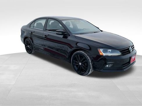 Used 2018 Volkswagen Jetta Sport image 9