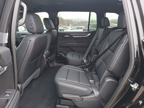 New 2026 GMC Acadia Elevation image 11