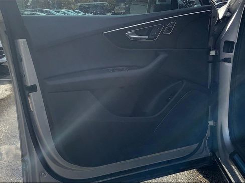 Used 2022 Audi Q7 2.0T Premium w/ Convenience Package image 22