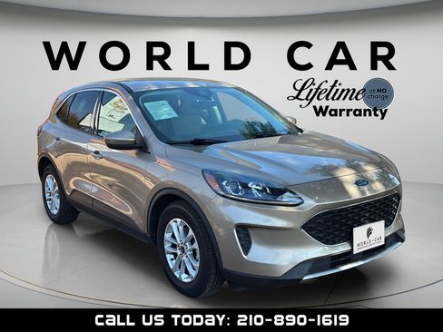 Used 2021 Ford Escape SE FWD image 2