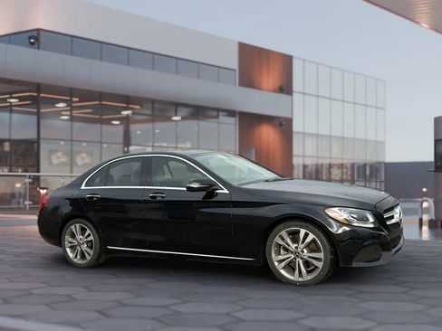 Used 2018 Mercedes-Benz C 300 Sedan w/ Premium Package image 18