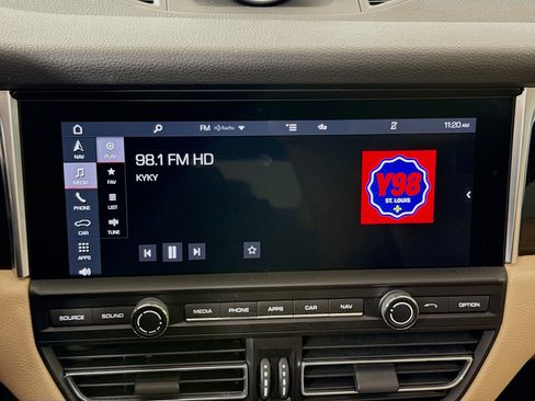 Used 2020 Porsche Macan image 15