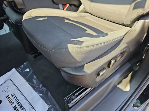 Used 2023 Chevrolet Silverado 1500 Custom RWD image 24