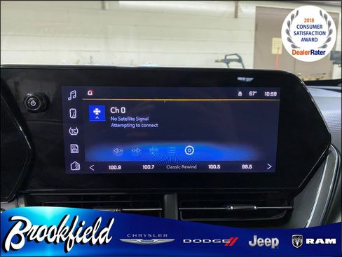 Used 2024 Chevrolet Trax LT FWD image 20