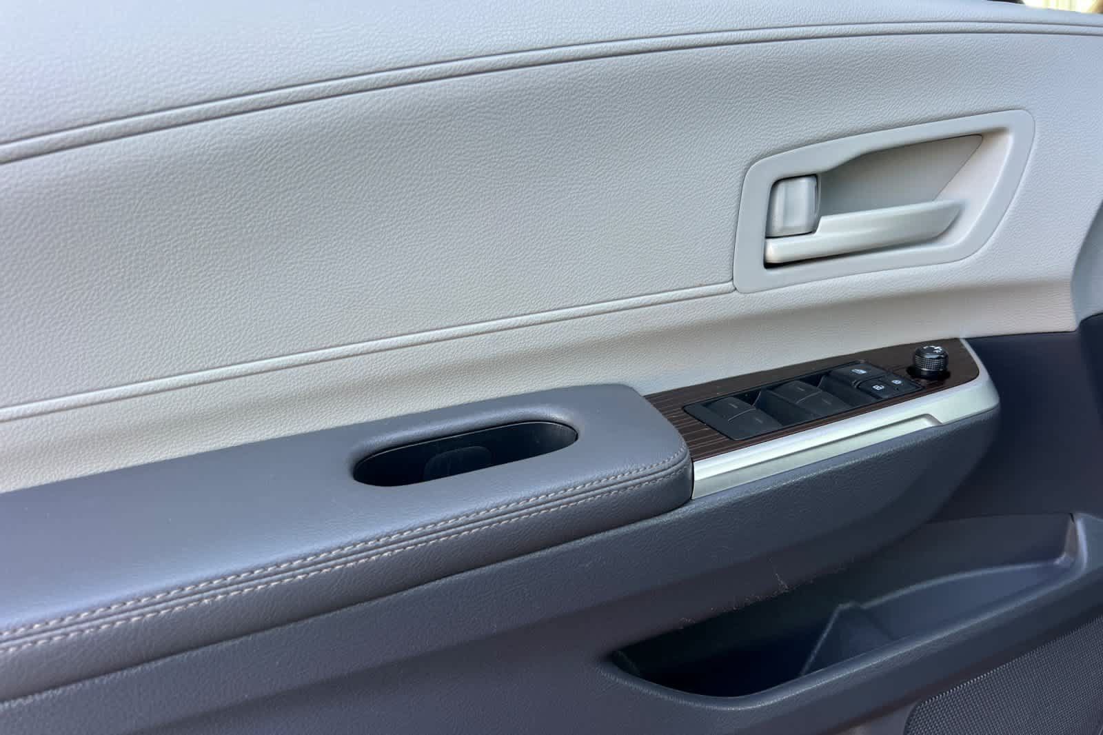 Certified 2021 Toyota Sienna LE FWD image 12