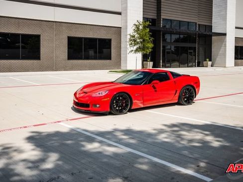 Used 2013 Chevrolet Corvette Z06 w/ 3LZ Preferred Equipment Group RWD image 55